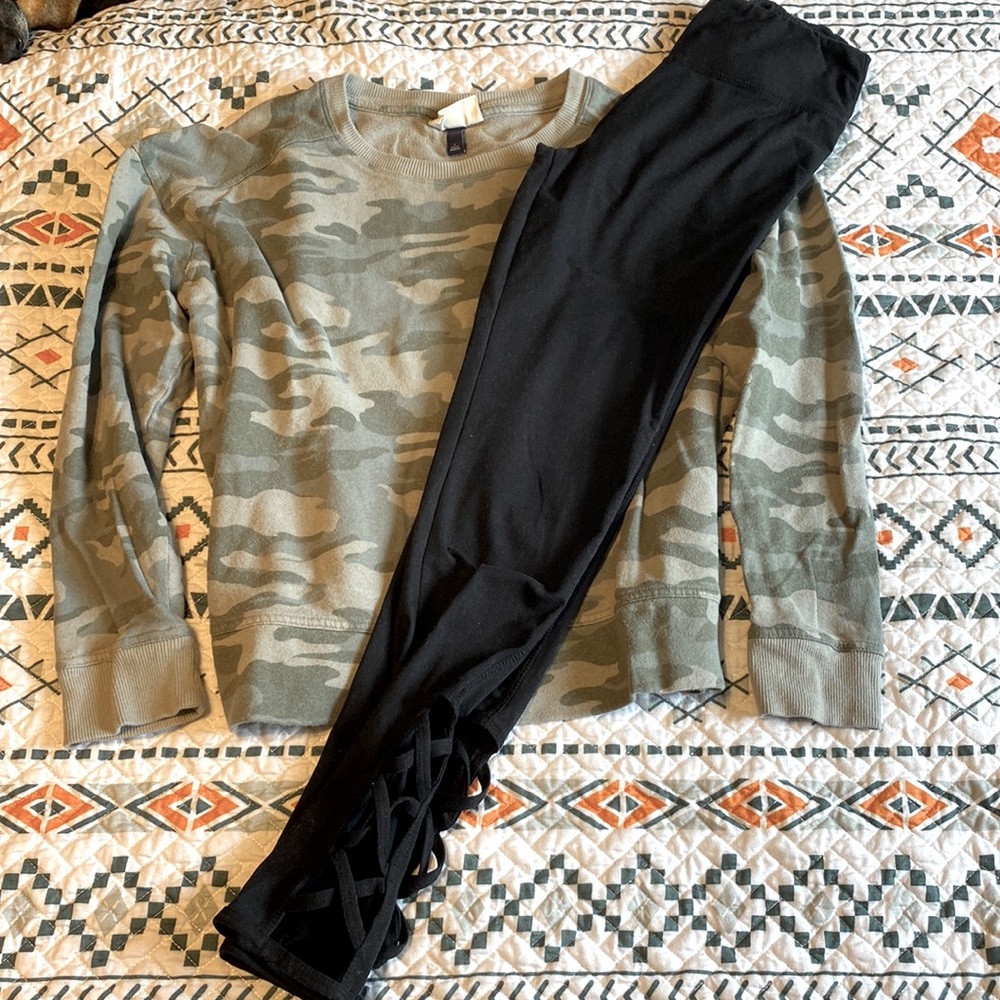 Sweatshirt and leggings set size S